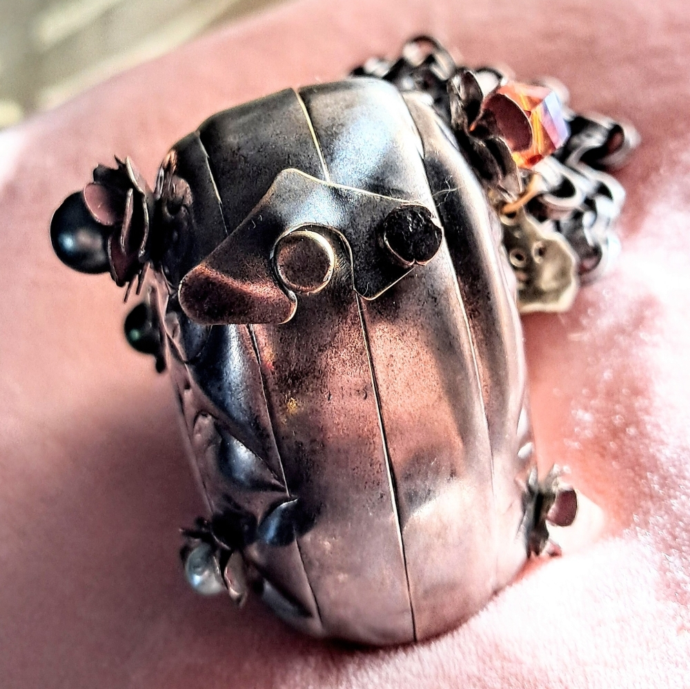 Vintage Victorian Revival Heart Locket Box Repoussé Pendant Necklace - Picture 4 of 10